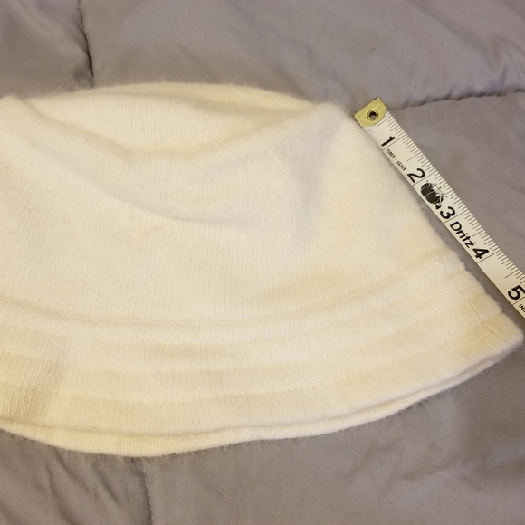 Creamy white wool bucket hat banan republic - Picture 2 of 6